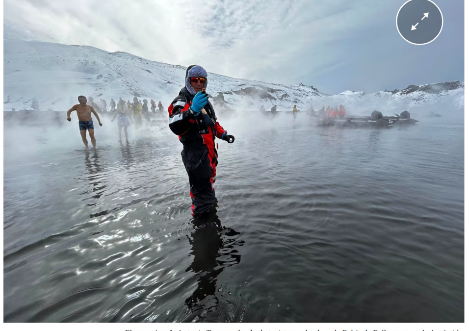El Pais: Playas abarrotadas en la Antártida: el efecto TikTok llena de turistas el mundo de los pingüinos